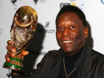 Помер легендарний бразильський футболіст Пеле