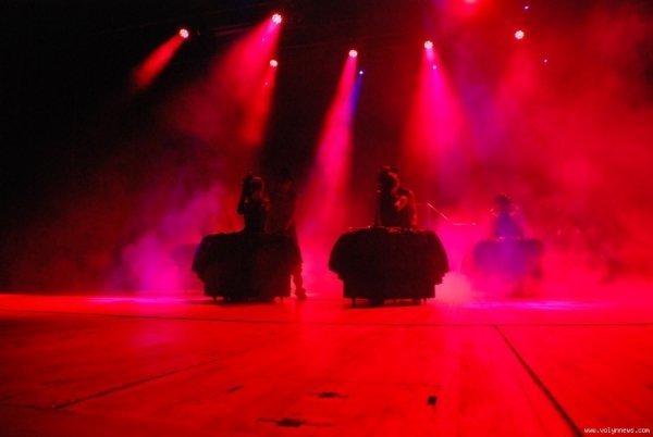 Танці пам’яті Майкла Джексона у Луцьку. ФОТО