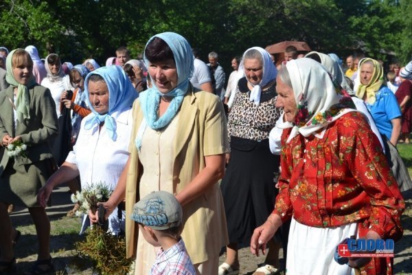 Сотні прочан з'їхалися на Волинь до чудотворної ікони. ФОТО. ВІДЕО