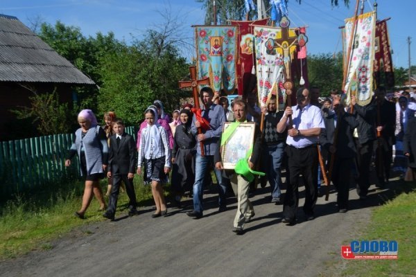 Сотні прочан з'їхалися на Волинь до чудотворної ікони. ФОТО. ВІДЕО