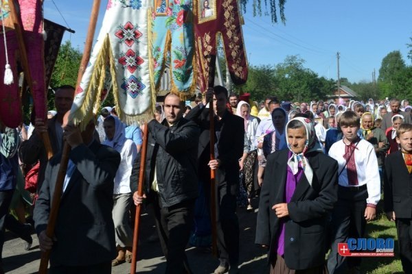 Сотні прочан з'їхалися на Волинь до чудотворної ікони. ФОТО. ВІДЕО