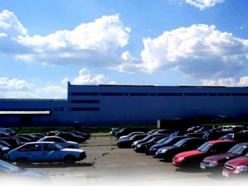 В Україні безкоштовно віддають 23 конфісковані авто: хто може їх отримати і як стати власником