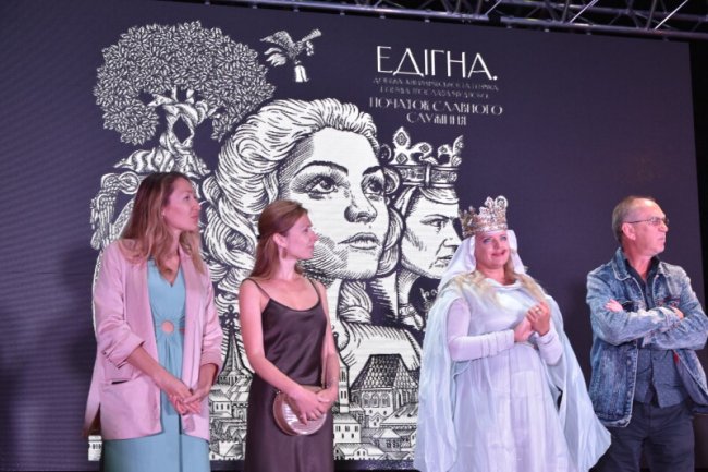 Громада Києва подарувала Луцьку пам'ятник. ФОТО