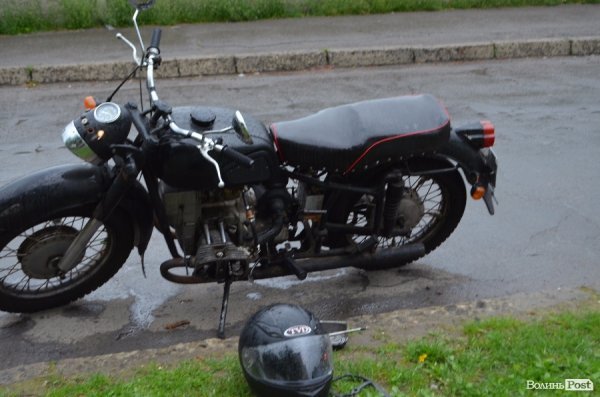 У Луцьку аварія: Smart збив мотоцикліста. ФОТО