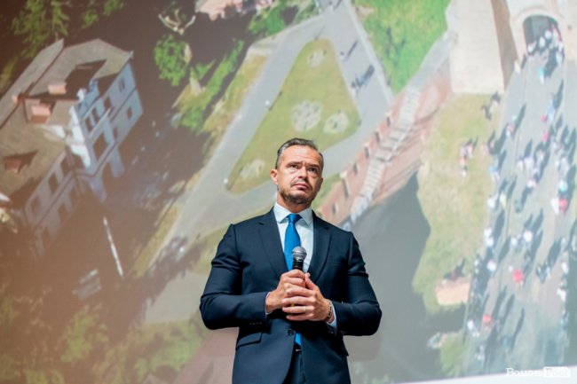 Сотні гостей та офіційні вітання: у Луцьку – міжнародний бізнес-форум. ФОТО