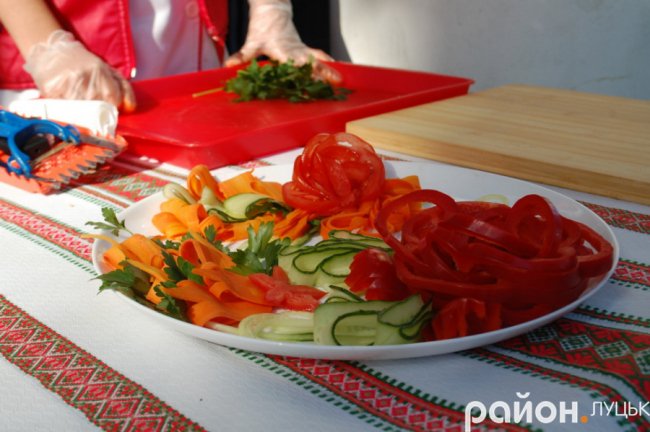 «Бурштинова осінь»: страви, мода і музика