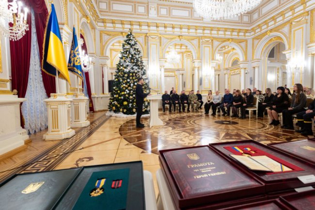 Найвища нагорода – через батьків: Зеленський вручив «Золоту Зірку» родині Героя з Луцька