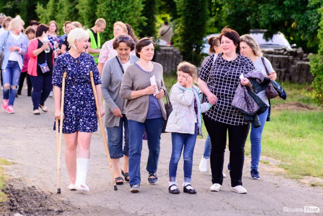 До Винника – навіть на милицях. ФОТОРЕПОРТАЖ із грандіозного концерту у Луцьку