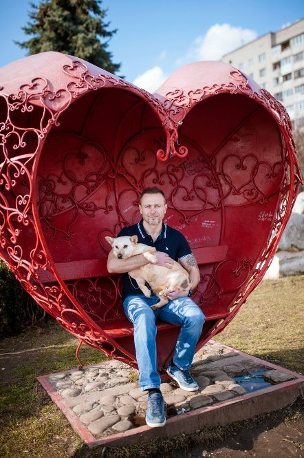 Олег Колесниченко - організатор концертів для зірок із собачкою  Еллі