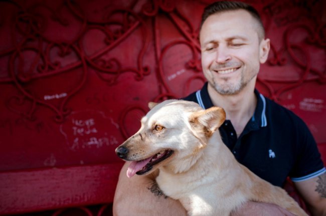 Олег Колесниченко - організатор концертів для зірок із собачкою  Еллі