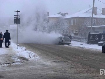 На Волині загорівся  автомобіль. ФОТО.ВІДЕО