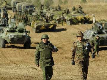 Білорусь проведе спільні військові навчання з Росією