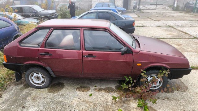 Волинська митниця продає 6 автівок за 25 тисяч гривень. ФОТО