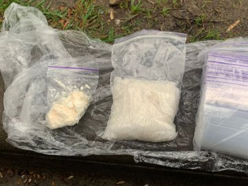 У Луцьку поліцейські спіймали наркокур’єра. ФОТО