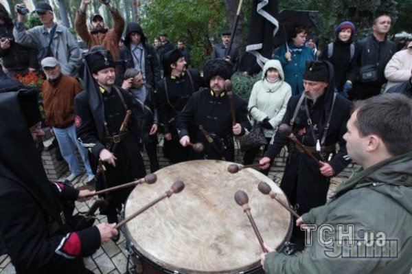 УПА та Бандеру вшанували у Києві ходою. ФОТО