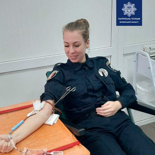 Волинські патрульні здали кров для постраждалих в ДТП