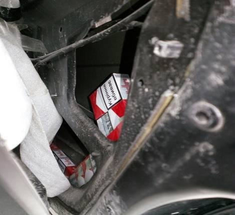 Українець намагався через «Устилуг» перевезти контрабанду. ФОТО