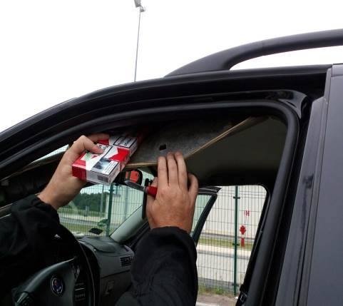 Українець намагався через «Устилуг» перевезти контрабанду. ФОТО