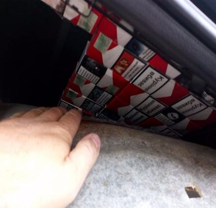 Українець намагався через «Устилуг» перевезти контрабанду. ФОТО