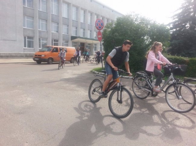 У Маневичах влаштували велопробіг