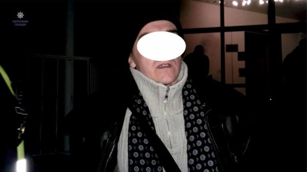 У Луцьку чоловік стріляв із пневмата по будинках