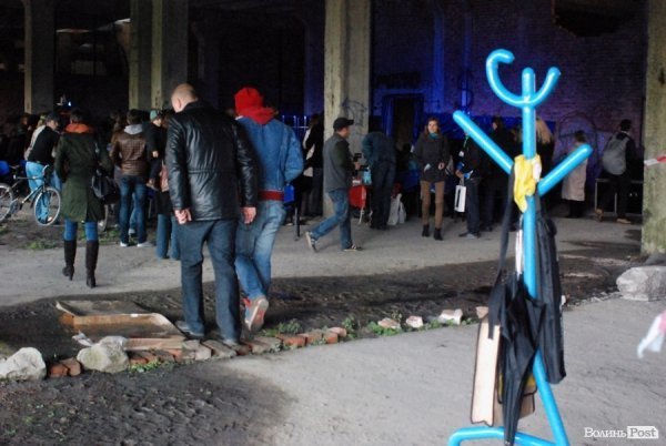 драма для дорослих «Метро»: перед початком