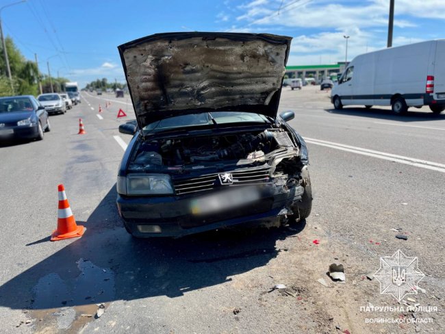 Розтрощені три автівки: у Луцьку –  ДТП на Рівненській