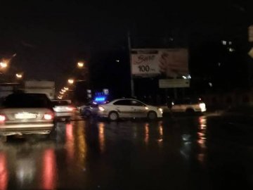 Вечірня аварія у Луцьку: «поцілувалися» дві автівки