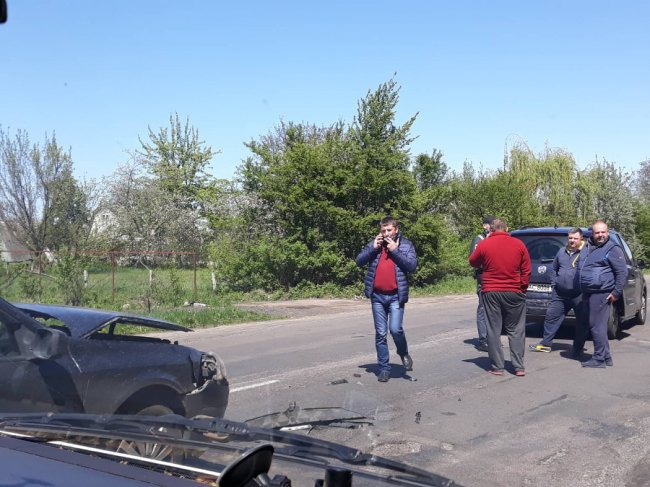 Під Луцьком зіткнулись два автомобілі. ФОТО