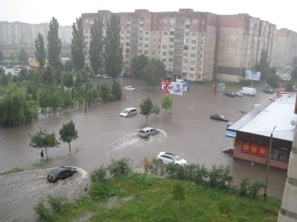 Луцьк знову плаває. ФОТО. ВІДЕО