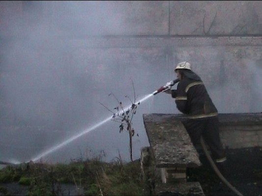 На Рівненщині горів деревообробний комбінат. ФОТО