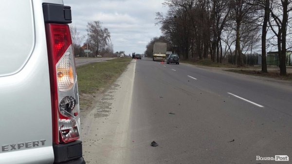 ДТП в Луцькому районі: три автівки не поділили дорогу. ФОТО