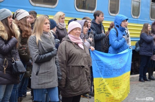 «Схід і Захід разом!»: до Луцька приїхав «Потяг єднання»