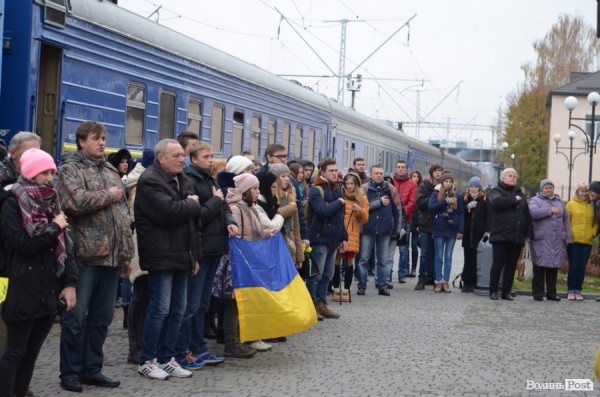 «Схід і Захід разом!»: до Луцька приїхав «Потяг єднання»