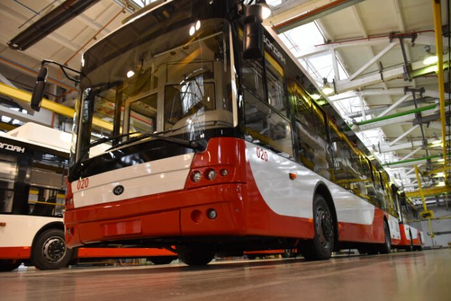 Луцьк отримав 9 нових тролейбусів. ФОТО