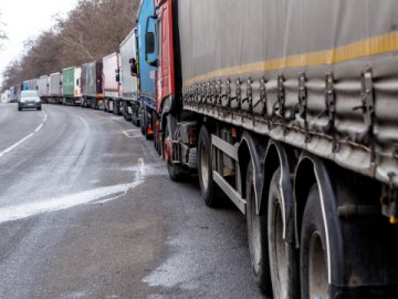 Польські перевізники перенесли початок блокади кордону з Україною