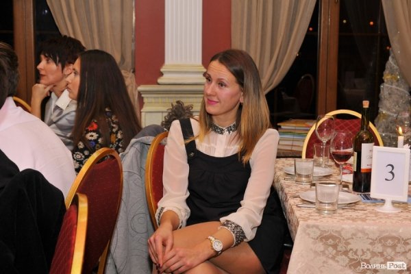 «Зима. Кохання. Новий Рік»: поетичний вечір з присмаком моди в Луцьку