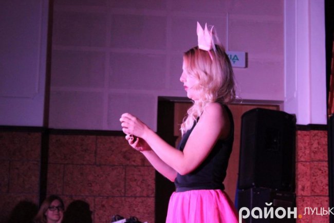 Вхід тільки жінкам: у Луцьку показали особливу виставу