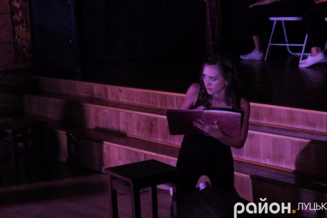 Вхід тільки жінкам: у Луцьку показали особливу виставу