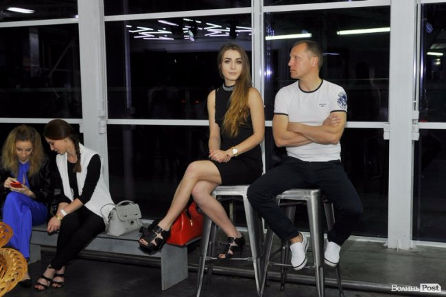 Свято краси і моди: як мийку в Луцьку перетворили на модний подіум