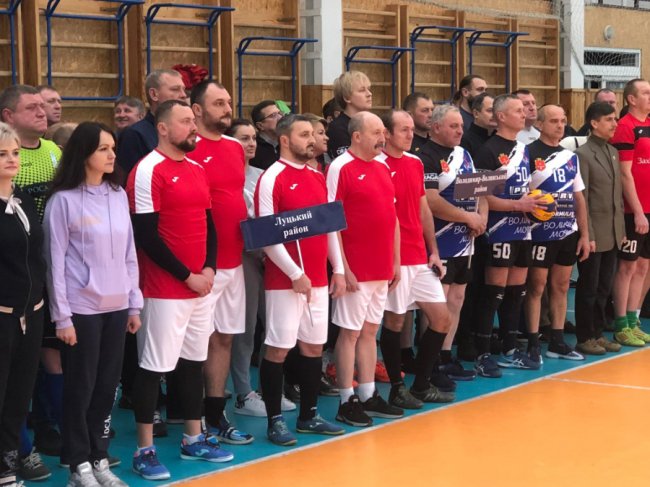 У спартакіаді серед депутатів збірна Луцького району посіла 1 місце з футзалу. ФОТО