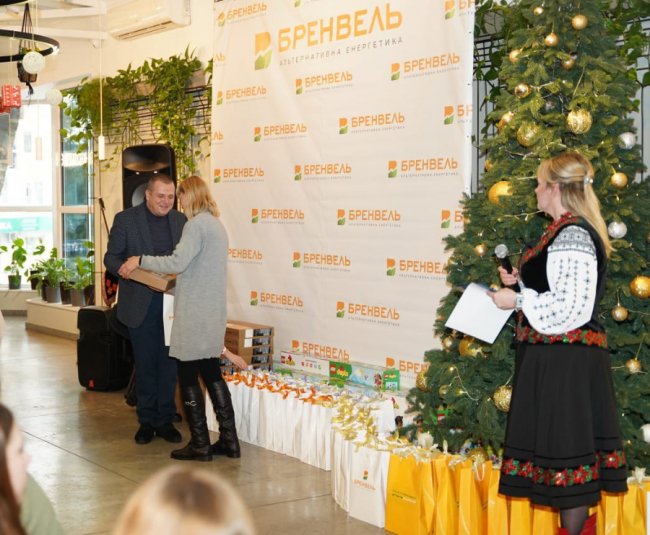 У Ковелі компанія «Бренвель» привітала дітей загиблих на війні Героїв із різдвяно-новорічними святами