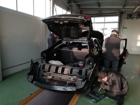 Німець хотів провезти кілограм кокаїну через Волинь. ФОТО