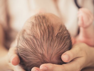 Навіщо зберігати пуповинну кров та скільки платять за це луцькі мами