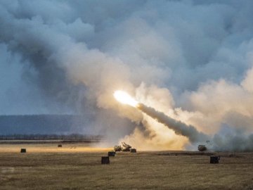 Американські системи HIMARS вже прибули в Україну, –  міністр оборони Резніков