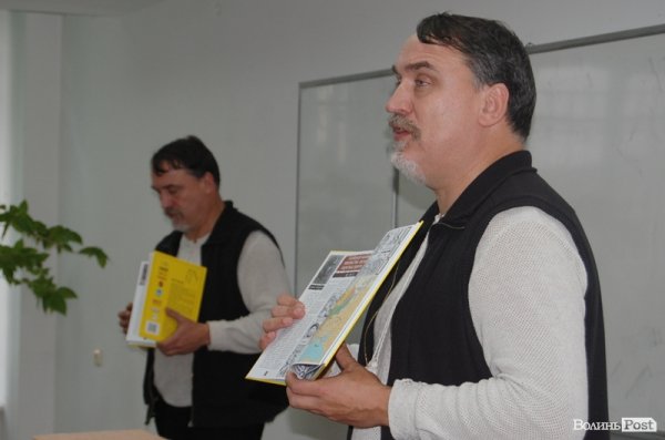 Брати Капранови у Луцьку презентували унікальну книгу – історію України в коміксах. ФОТО