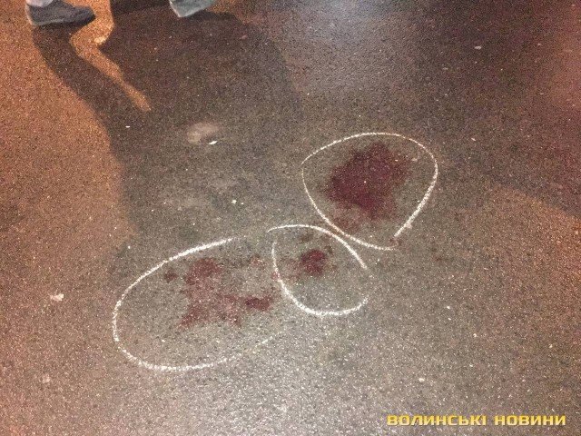 Авто у Луцьку збило 2 людей. ФОТО