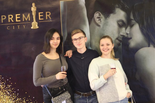 У «PremierCity» відгуляли вечірку з нагоди виходу фільму «50 відтінків свободи»*