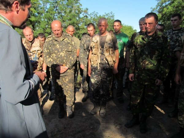 Волинські священики привезли допомогу військовим у зону АТО. ФОТО 