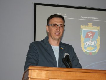 Депутатські звернення, плани на майбутнє: депутат Луцької райради відзвітував за рік роботи